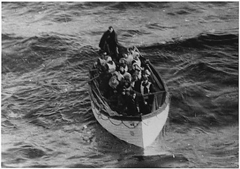 Satu dari beberapa sekoci penyelamat yang membawa Penumpang Titanic